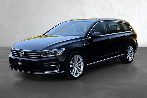 Volkswagen Passat 3 of 5