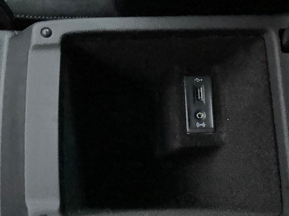 Volkswagen Passat 19 of 30