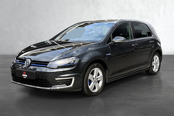 Volkswagen Golf VII 3 of 5