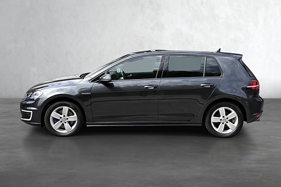 Volkswagen Golf VII 4 of 5