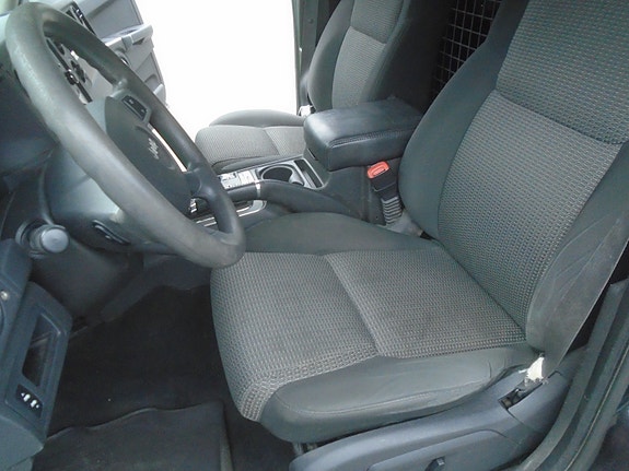 Jeep Commander 26 of 30