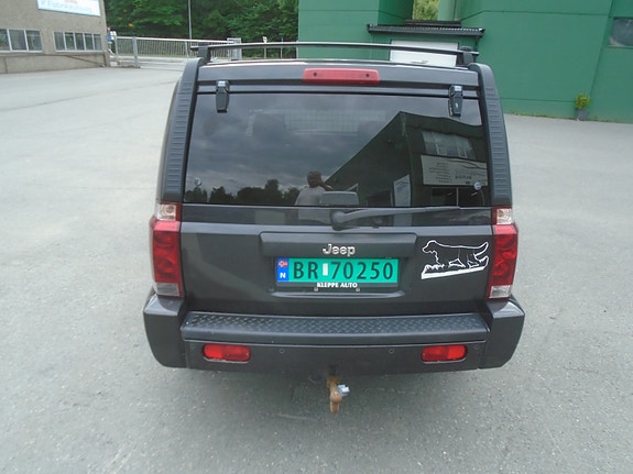 Jeep Commander 7 of 30