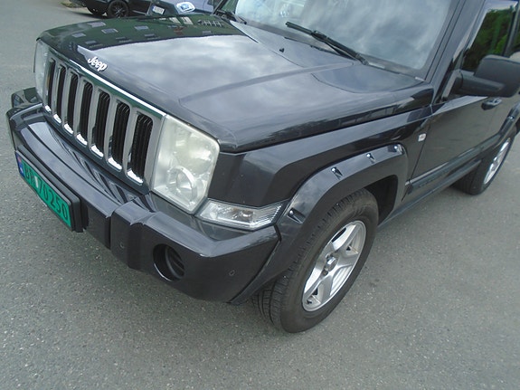 Jeep Commander 10 of 30