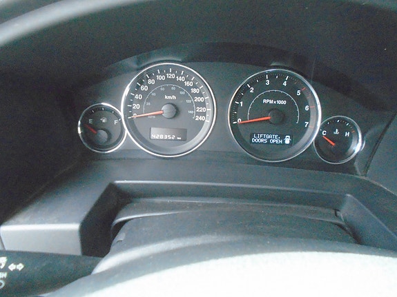 Jeep Commander 28 of 30