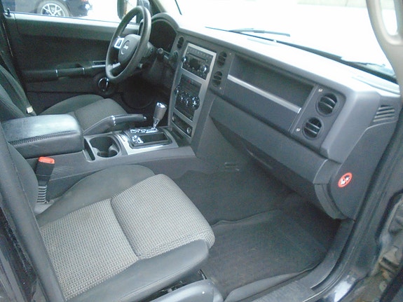 Jeep Commander 21 of 30