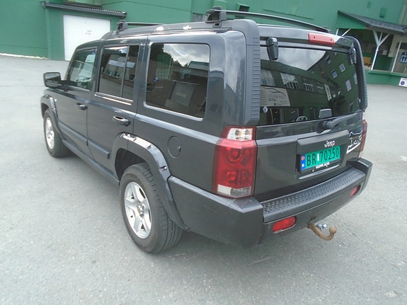 Jeep Commander 8 of 30