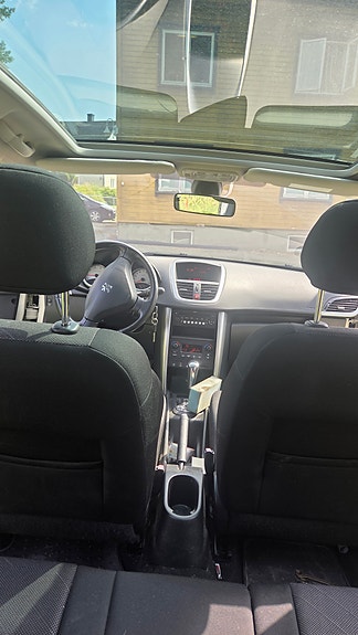Peugeot 207 SW 10 of 12