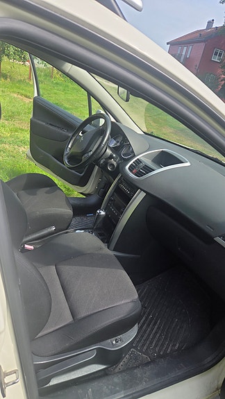 Peugeot 207 SW 5 of 5