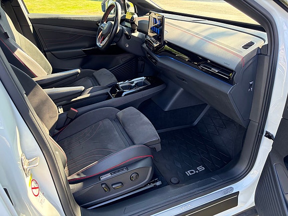 Volkswagen ID.5 GTX 19 of 30
