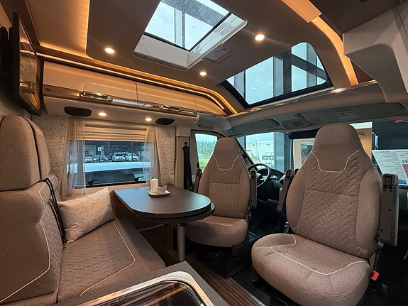 Malibu Van 640 Comfort GT Skyview / 180 HK / 9-trinns automat 10 of 30