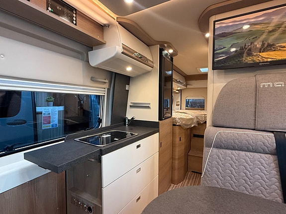 Malibu Van 640 Comfort GT Skyview / 180 HK / 9-trinns automat 14 of 30