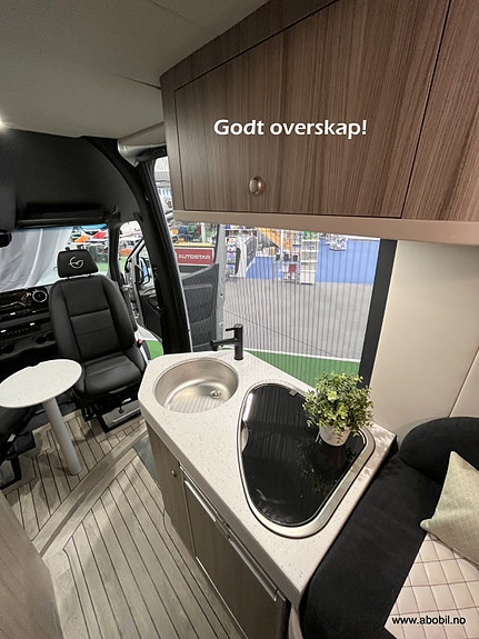 Innova Roadtrip 595L / Mercedes 190HK 4x4 / Demobil / Førerkort kl B / Solcelle/ Be om unik pris 26 of 30
