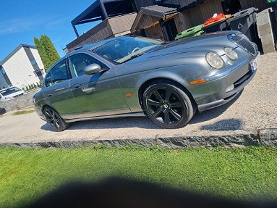 Jaguar S-TYPE 9 of 13