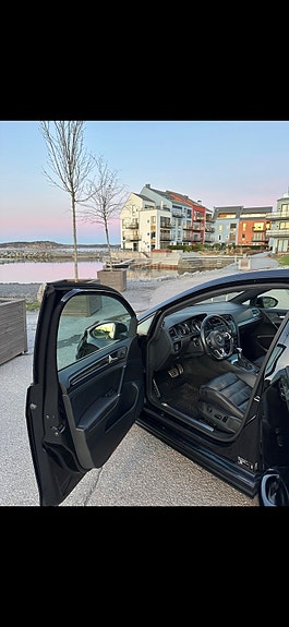 Volkswagen Golf VII 5 of 9