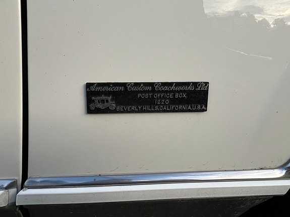 Lincoln Town Car 9 of 29