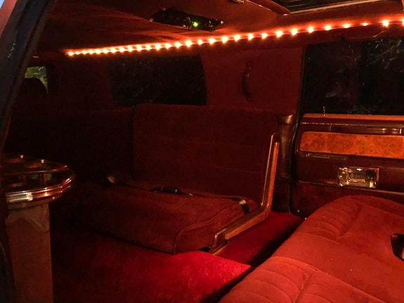 Lincoln Town Car 12 of 29