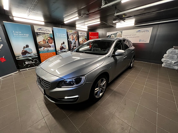 Volvo V60 3 of 5