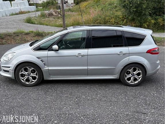 Ford S-MAX 4 of 5