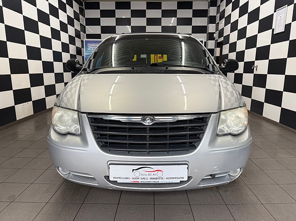 Chrysler Grand Voyager 3 of 5