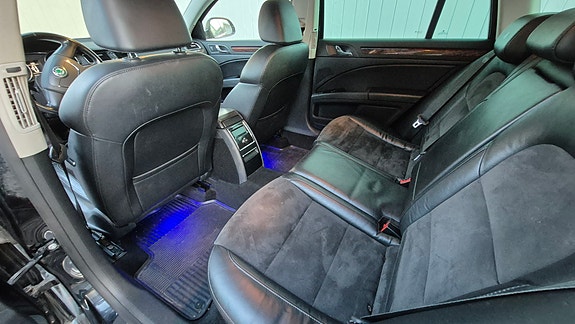 Skoda Superb 3 of 5