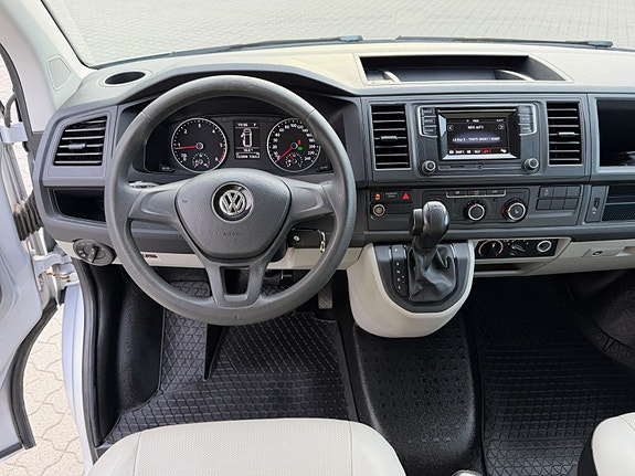 Volkswagen Transporter 6 of 10