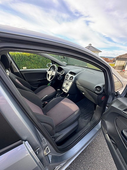 Opel Corsa 6 of 8