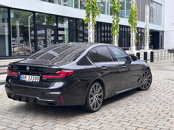 BMW 530e 2 of 5