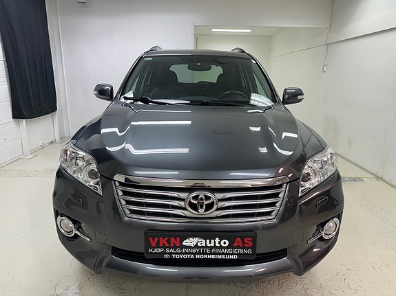 Toyota RAV4 6 of 30