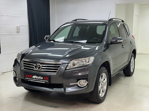 Toyota RAV4 12 of 30