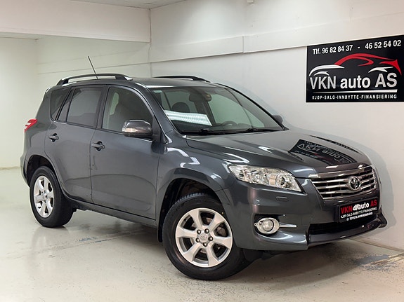 Toyota RAV4 3 of 30