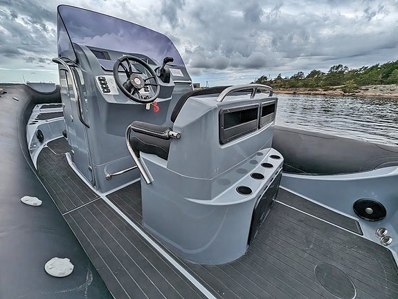 Flott Brig Eagle 780 med 300 hk Yamaha 3 of 5
