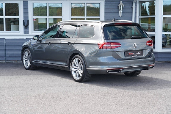 Volkswagen Passat 6 of 21