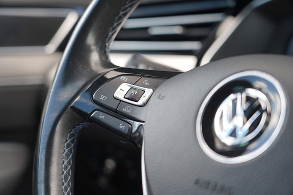 Volkswagen Passat 10 of 21