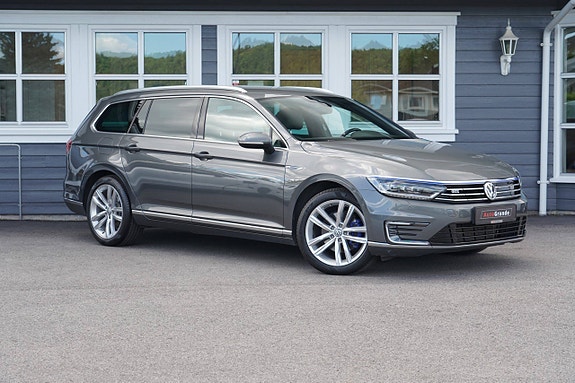 Volkswagen Passat 3 of 5