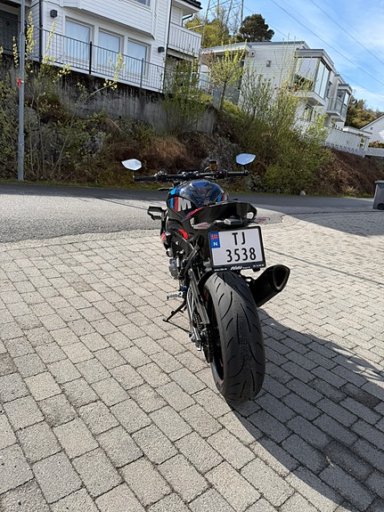 BMW M 1000 R COMPETITION 13 of 30