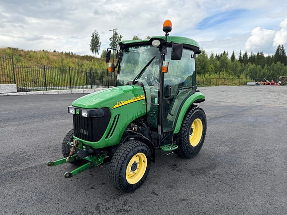 John Deere 3720