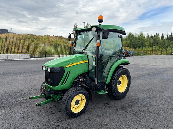 John Deere 3720 2 of 30