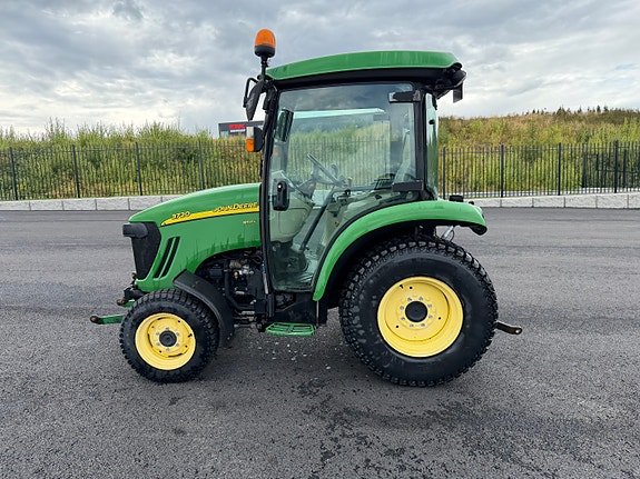 John Deere 3720 5 of 30
