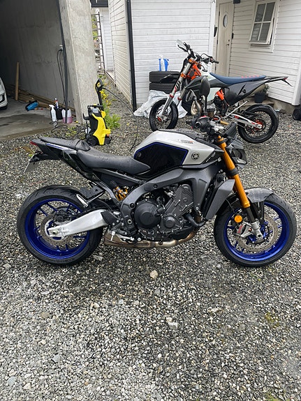 Yamaha MT-09 SP 2 of 8