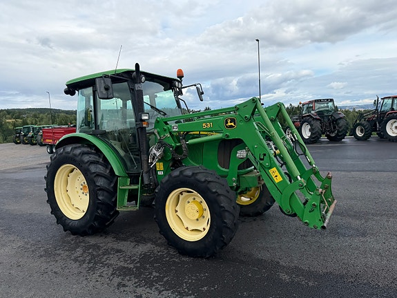 John Deere 5720 25 of 30