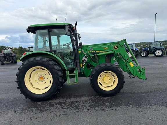 John Deere 5720 22 of 30