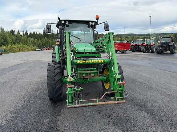 John Deere 5720 29 of 30