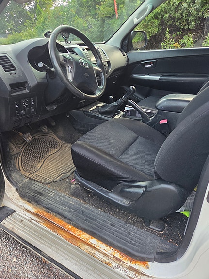 Toyota HiLux 8 of 9