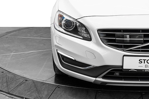 Volvo S60 3 of 5