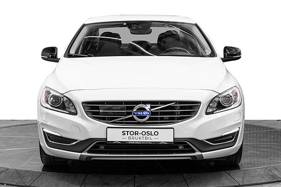 Volvo S60 4 of 5