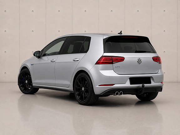 Volkswagen Golf VII 5 of 5