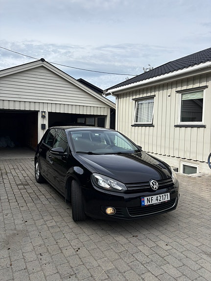 Volkswagen Golf VI 2 of 5