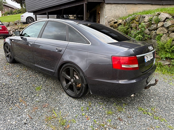 Audi A6 4 of 5