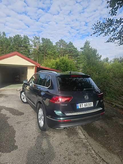Volkswagen Tiguan 5 of 5