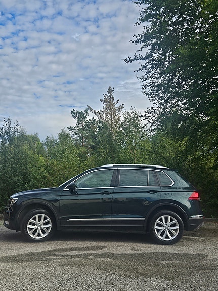 Volkswagen Tiguan 4 of 5